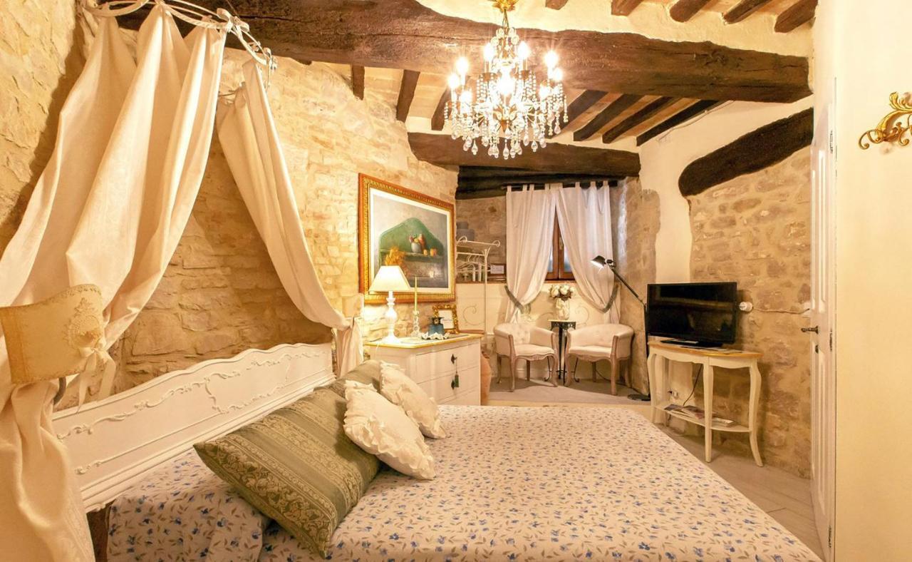 Residenza Teatro Antico Hotel Todi Bagian luar foto